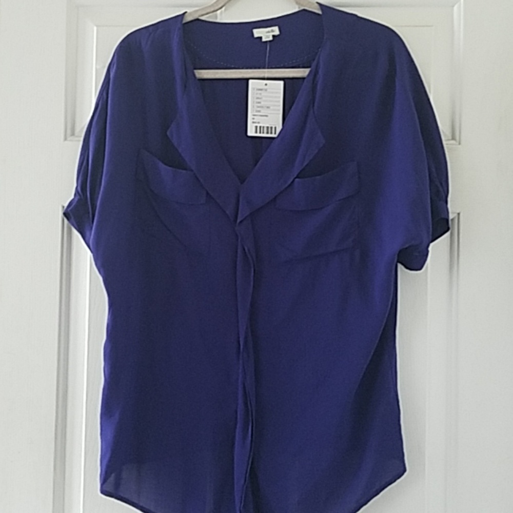 NWT- Flowy Odille top